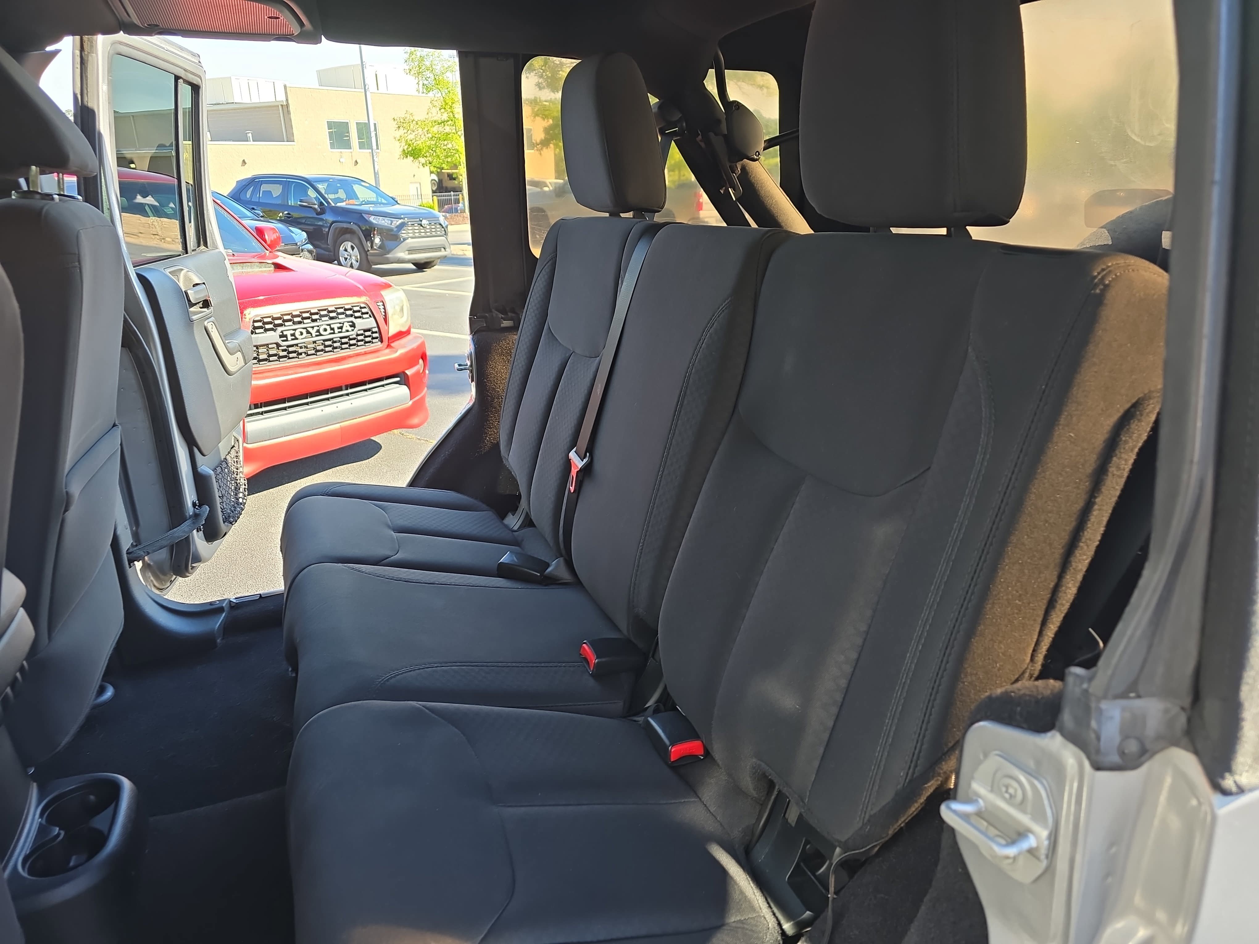 Used 2018 Jeep Wrangler Unlimited Sport S AWD/4WD image 12