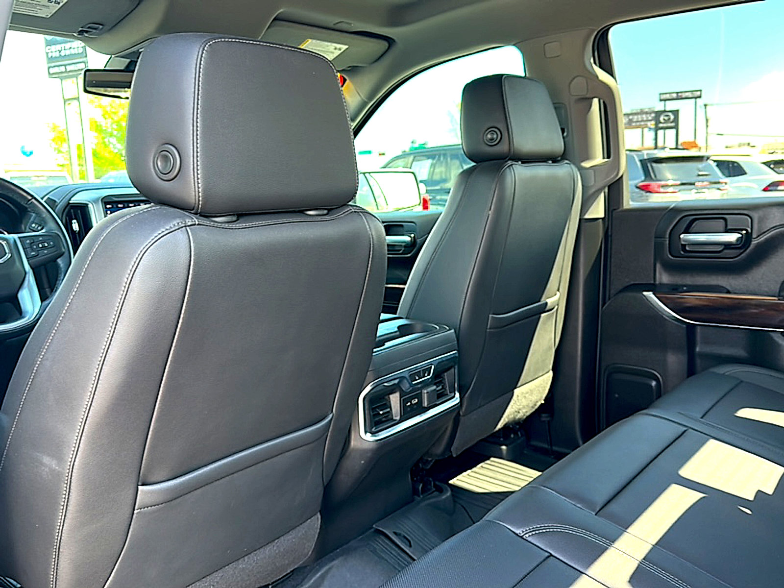 Used 2020 GMC Sierra 1500 SLT image 17