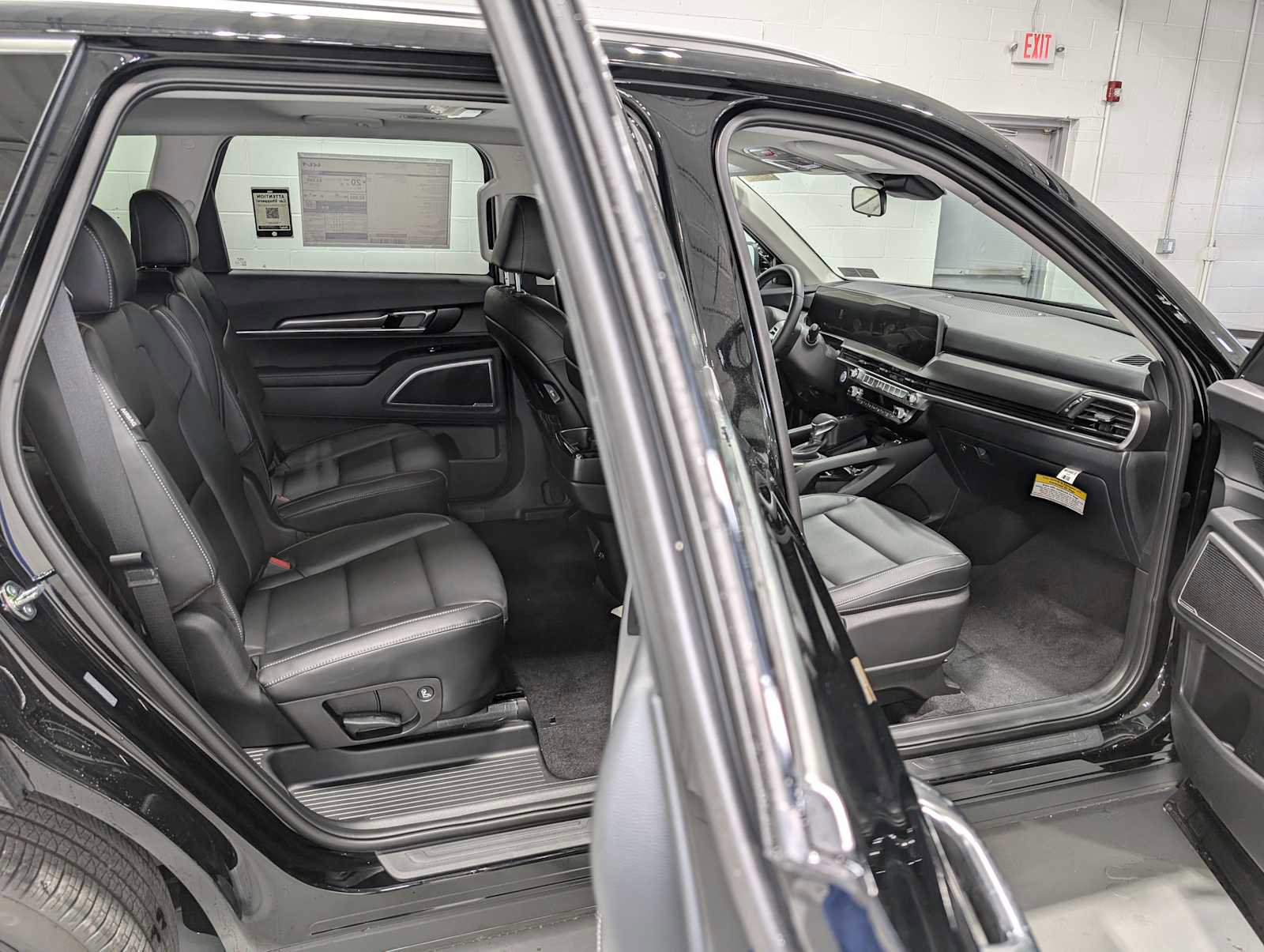 New 2025 Kia Telluride S image 7