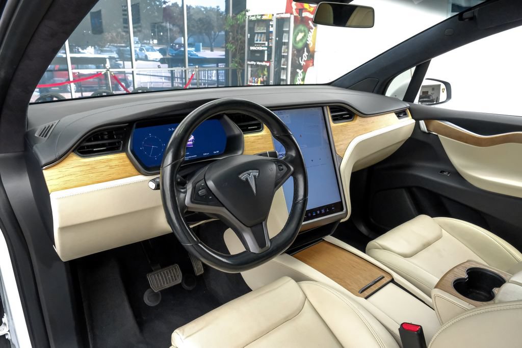 Used 2021 Tesla Model X Long Range AWD/4WD image 3
