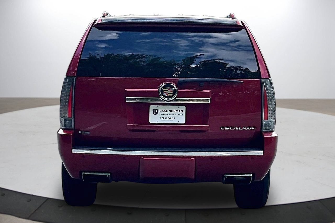Used 2014 Cadillac Escalade Premium AWD/4WD image 8