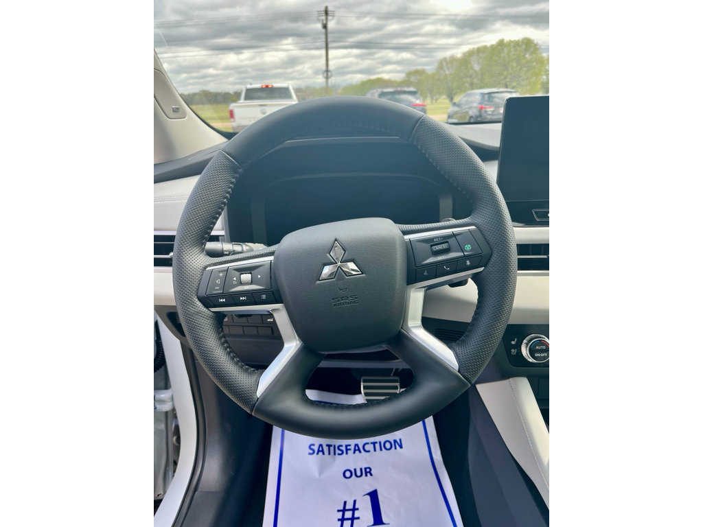 New 2026 Mitsubishi Outlander SEL AWD/4WD image 7