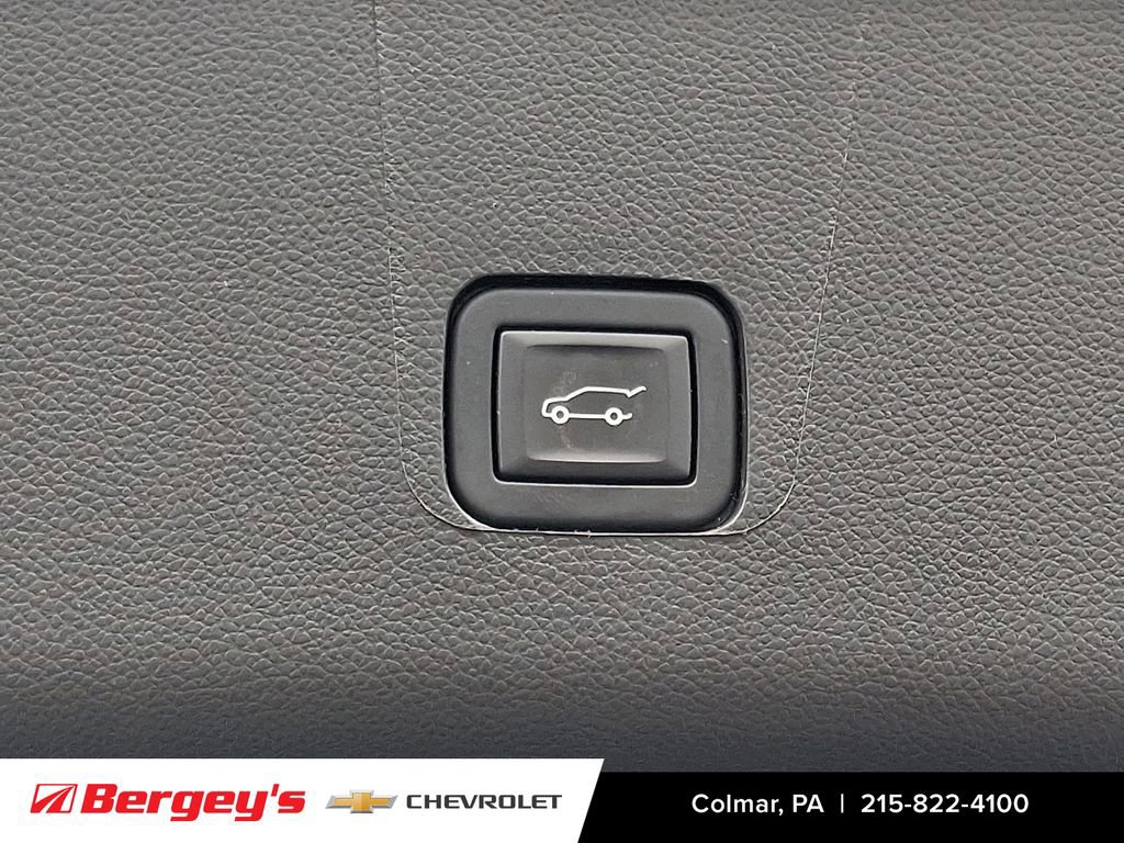 Certified 2023 Chevrolet Traverse LT w/ LPO, Floor Liner Package image 34