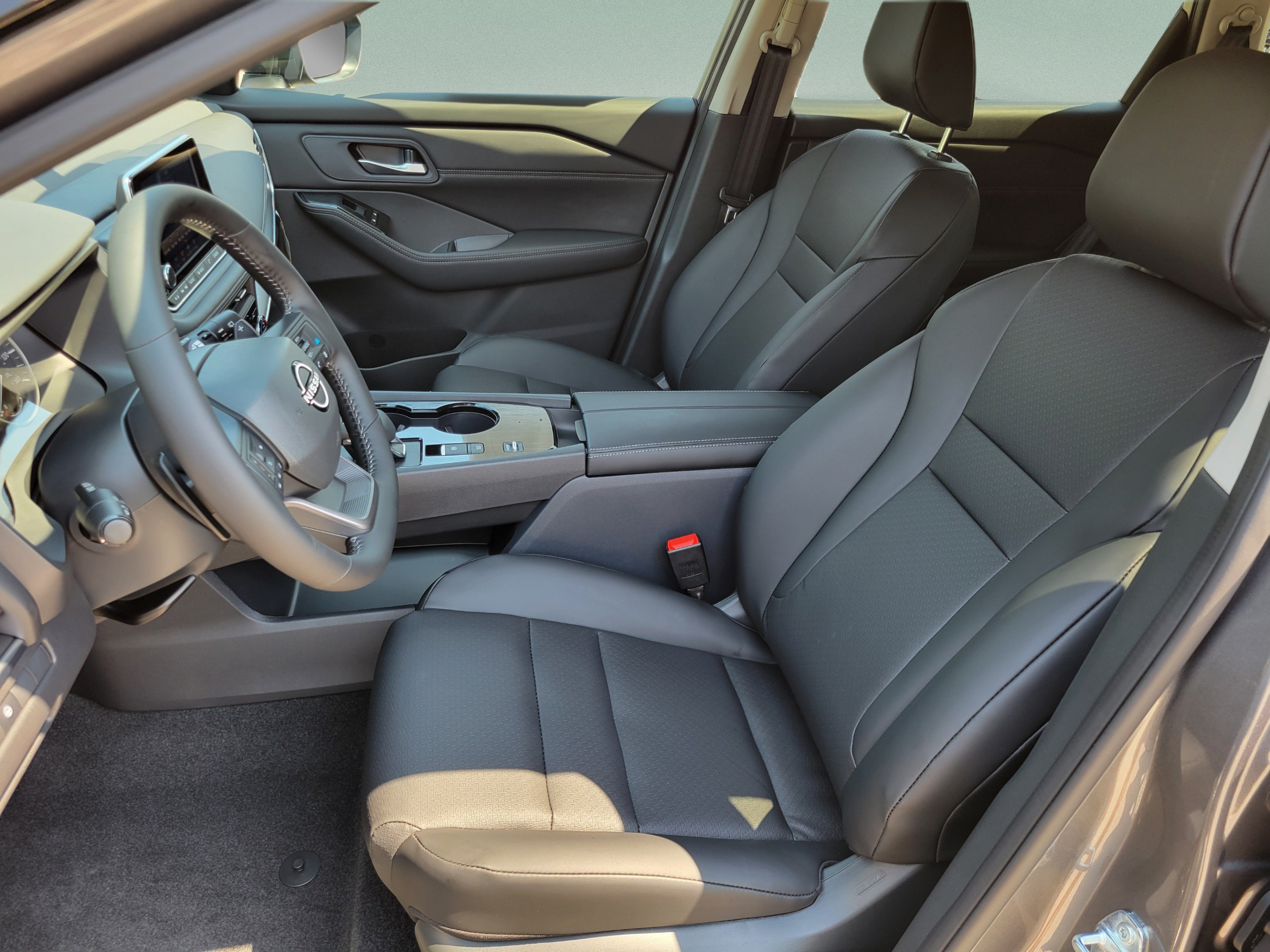 New 2026 Nissan Rogue Dark Armor FWD image 17