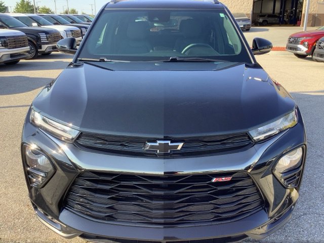 Used 2023 Chevrolet TrailBlazer RS w/ Sun and Liftgate Package AWD/4WD image 2