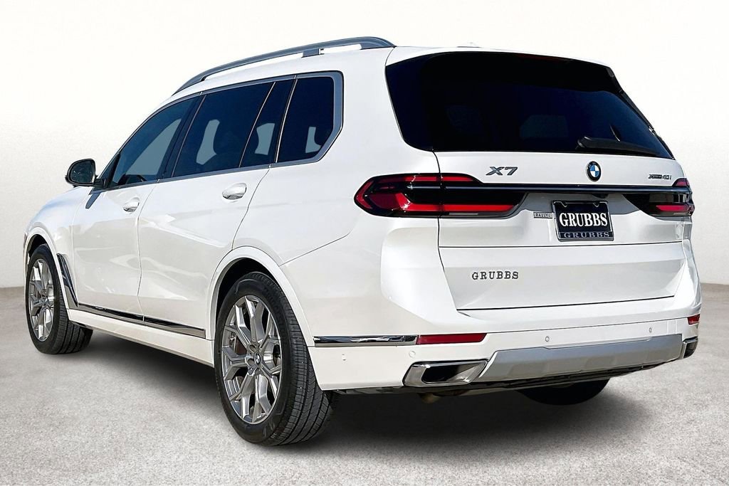Used 2023 BMW X7 xDrive40i w/ Parking Assistance Package image 2