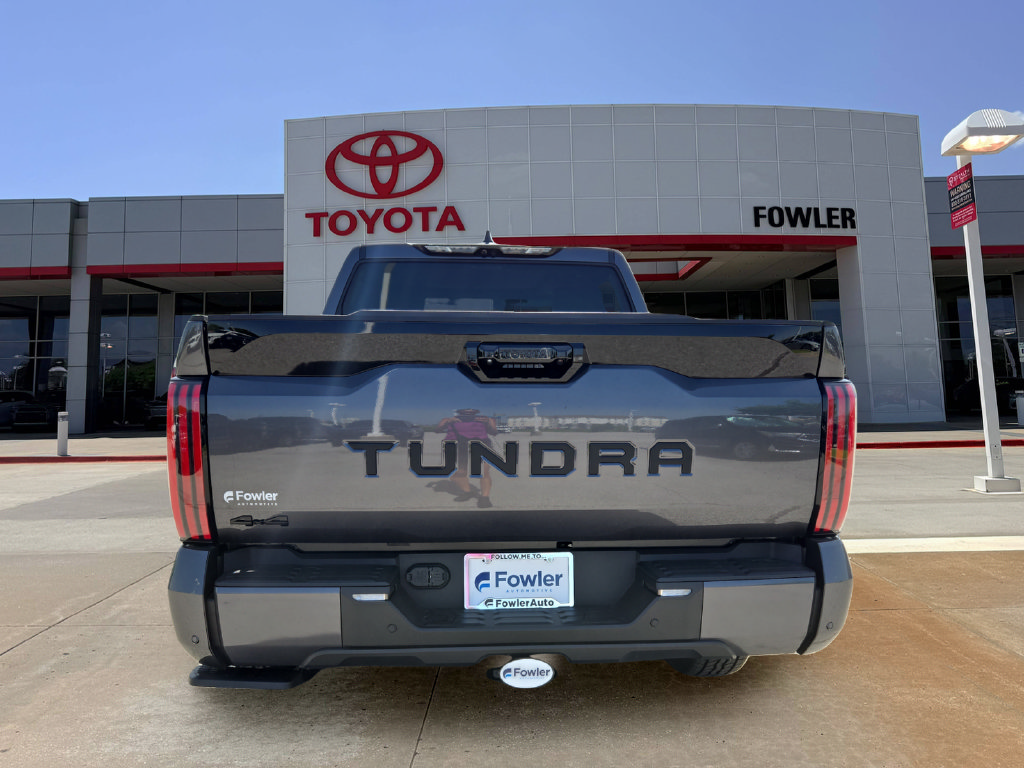 New 2026 Toyota Tundra Platinum w/ TRD Off-Road Package AWD/4WD image 4