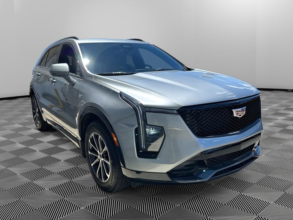 Certified 2024 Cadillac XT4 Sport AWD/4WD image 3