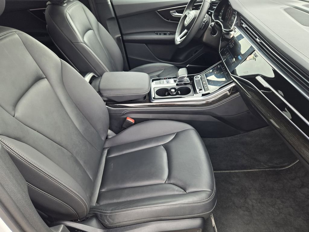 Used 2025 Audi Q7 3.0T Premium Plus image 18