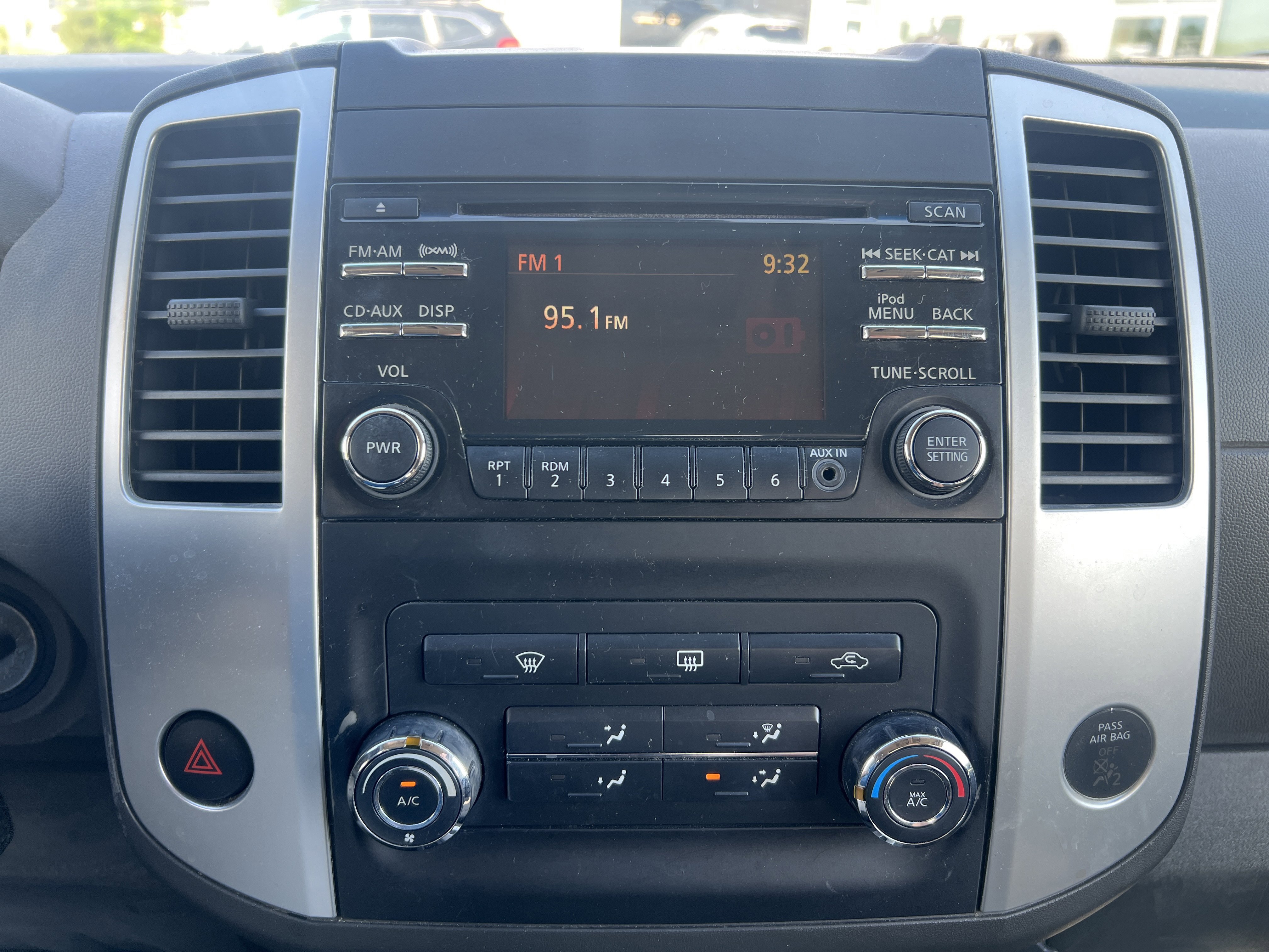 Used 2014 Nissan Xterra S w/ Value Package AWD/4WD image 6