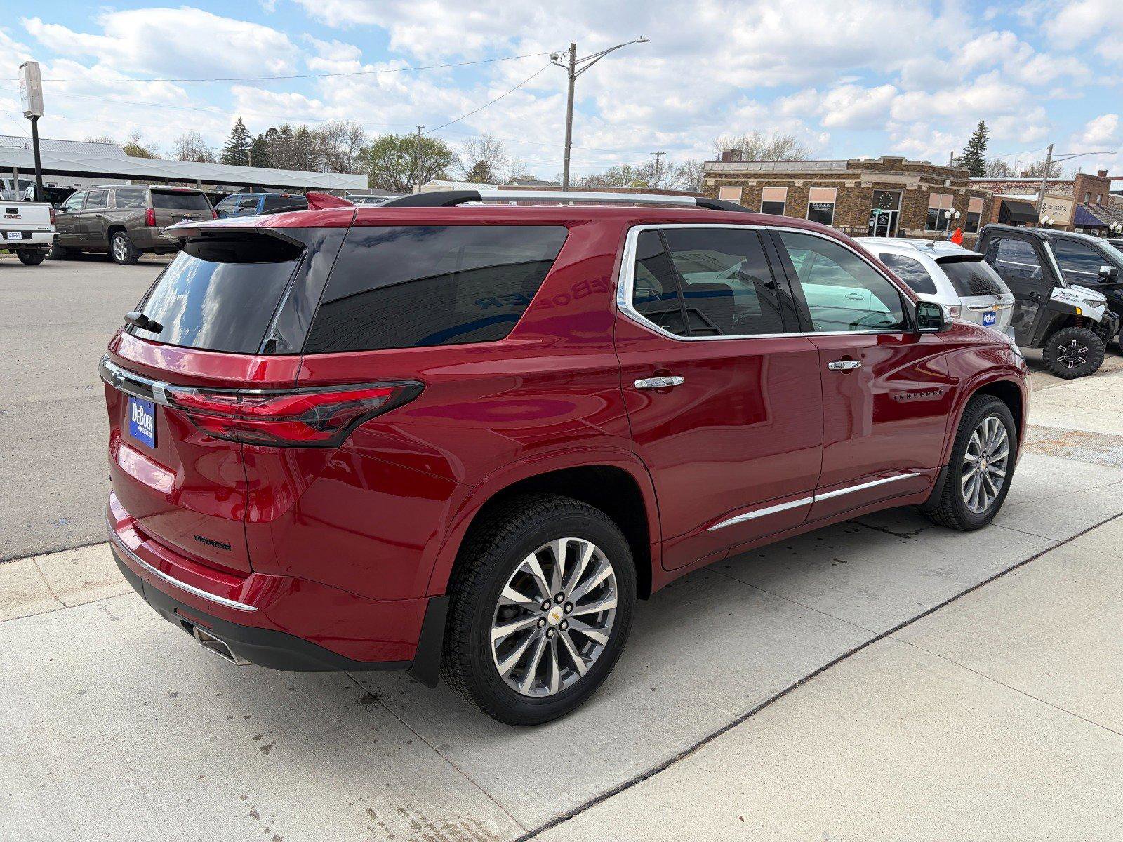Used 2022 Chevrolet Traverse Premier w/ LPO, Floor Liner Package AWD/4WD image 5