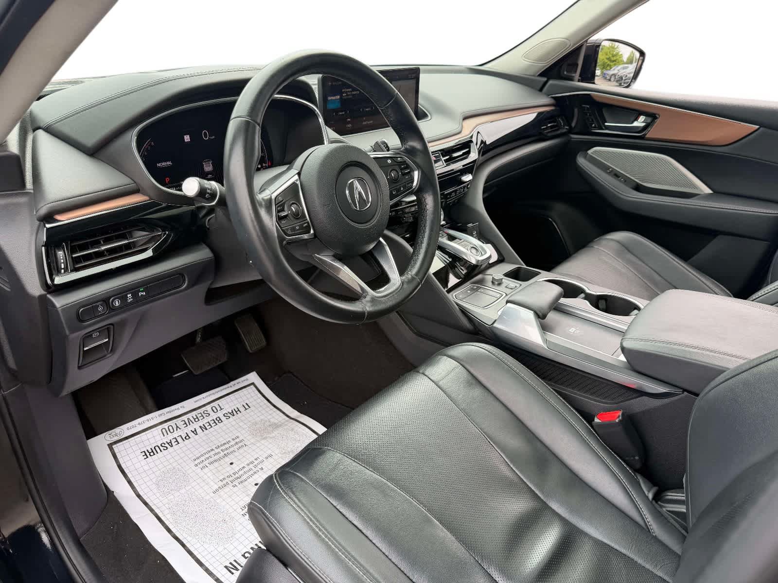 Used 2022 Acura MDX SH-AWD w/ Technology Package image 11