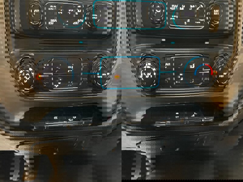 Used 2019 Chevrolet Silverado 1500 LT image 15