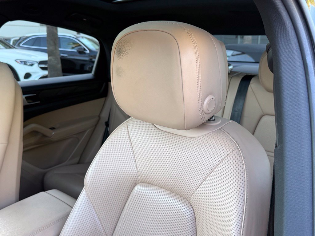 Used 2022 Porsche Cayenne S AWD/4WD image 3
