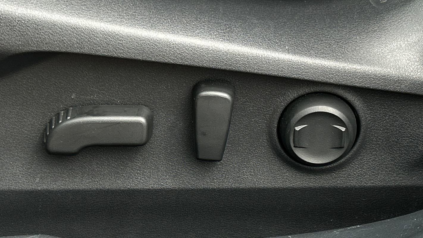 Used 2021 Subaru Outback Premium image 32