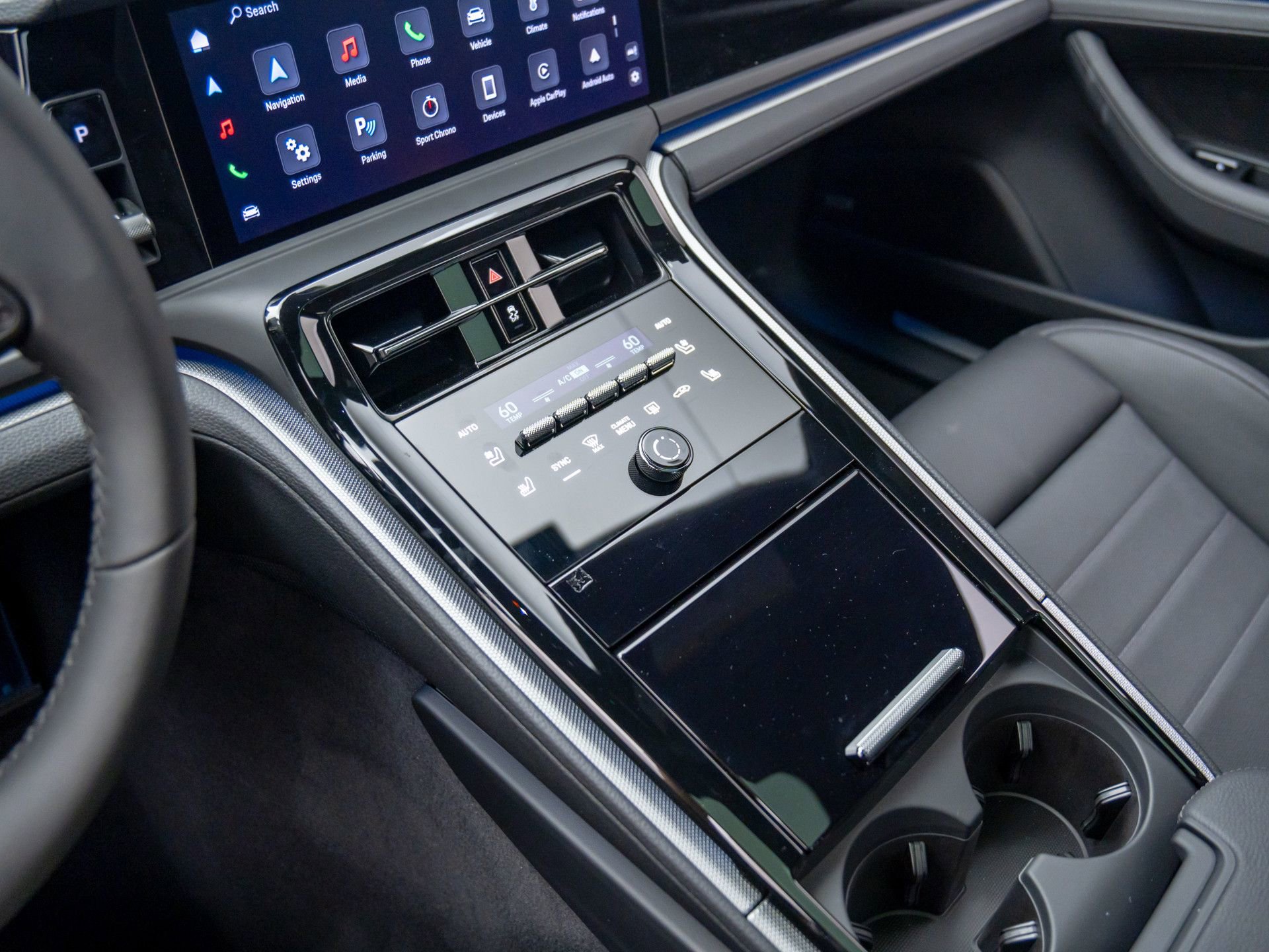 New 2025 Porsche Panamera 4 image 13