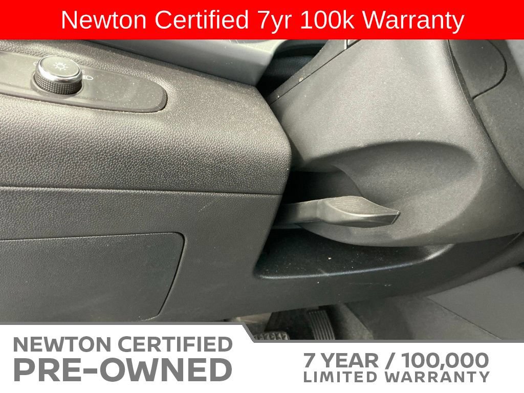 Used 2025 Chevrolet Trax LS FWD image 33