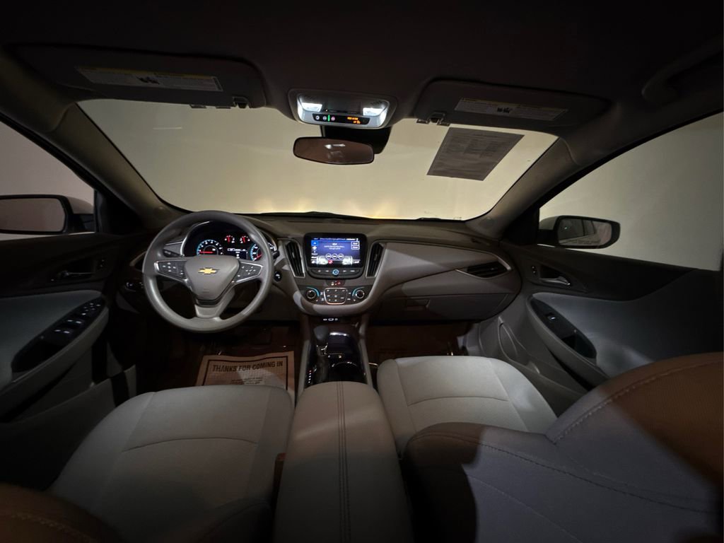 Used 2025 Chevrolet Malibu LT image 37