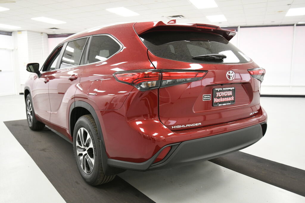 New 2023 Toyota Highlander XLE AWD/4WD image 5