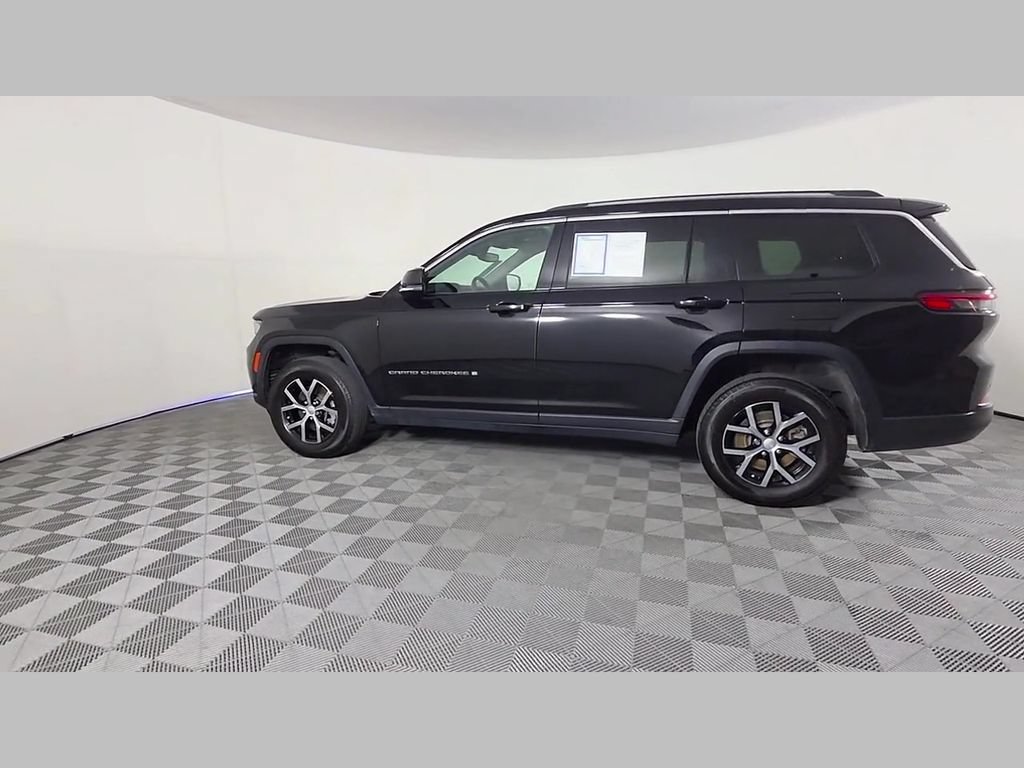 Used 2023 Jeep Grand Cherokee L Limited w/ Trailer Tow Group (B) AWD/4WD image 46