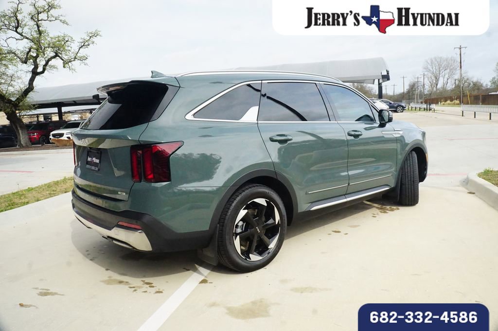 Used 2025 Kia Sorento EX image 7