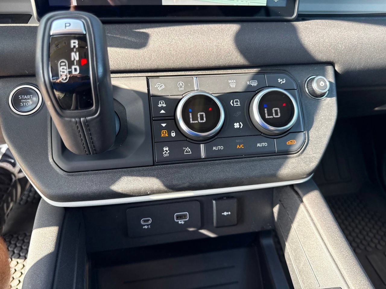 Used 2020 Land Rover Defender 110 S AWD/4WD image 25