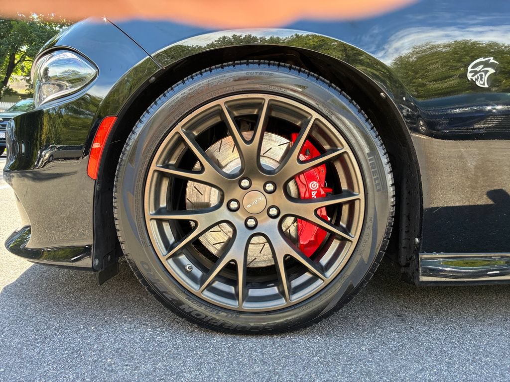Used 2018 Dodge Charger SRT Hellcat w/ Harman/Kardon Audio Group RWD image 9
