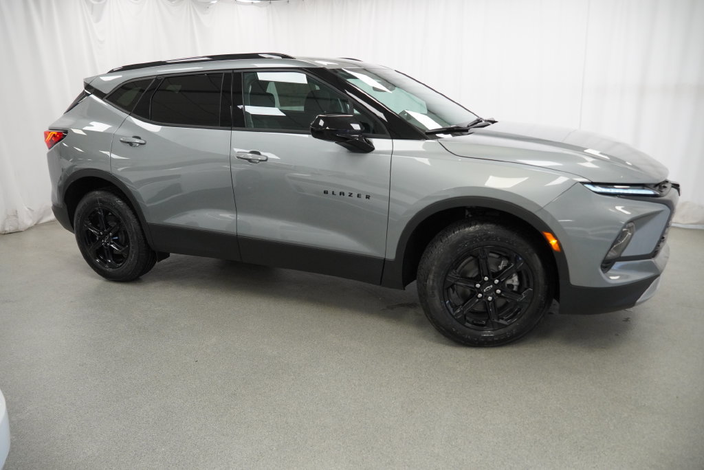 New 2026 Chevrolet Blazer LT w/ Convenience Package AWD/4WD image 6
