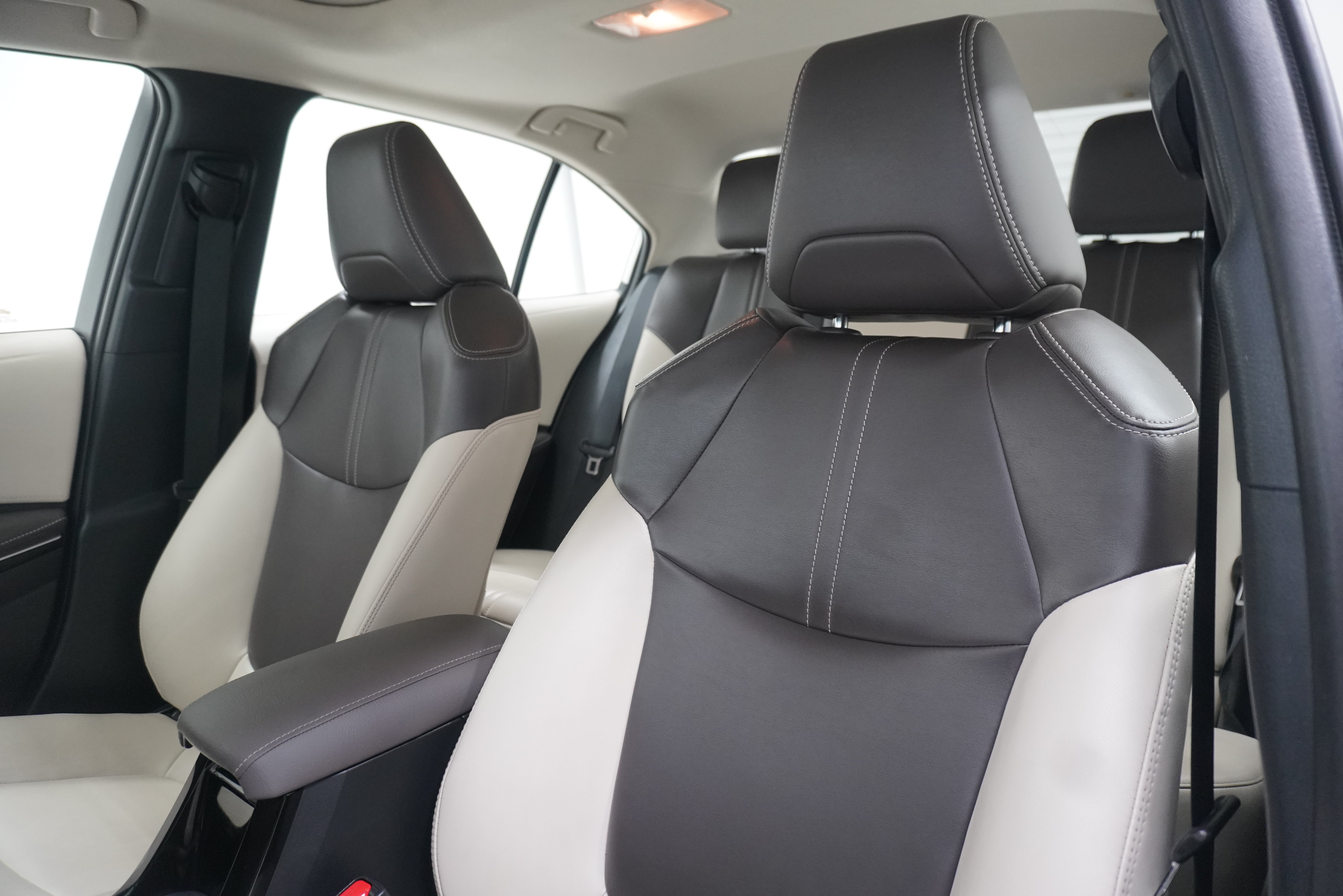 Used 2020 Toyota Corolla XLE FWD image 10