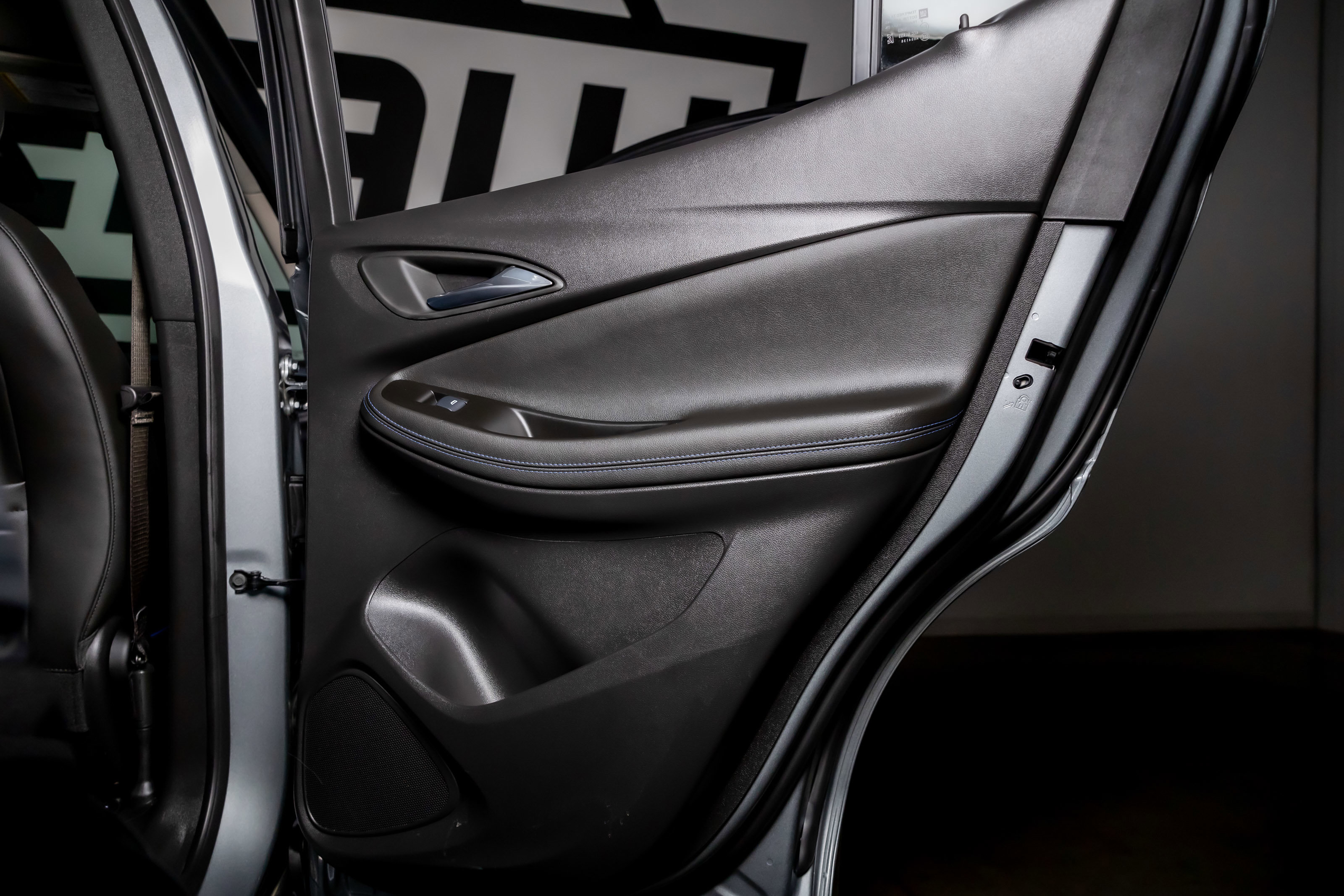 Used 2025 Buick Encore GX Sport Touring image 38