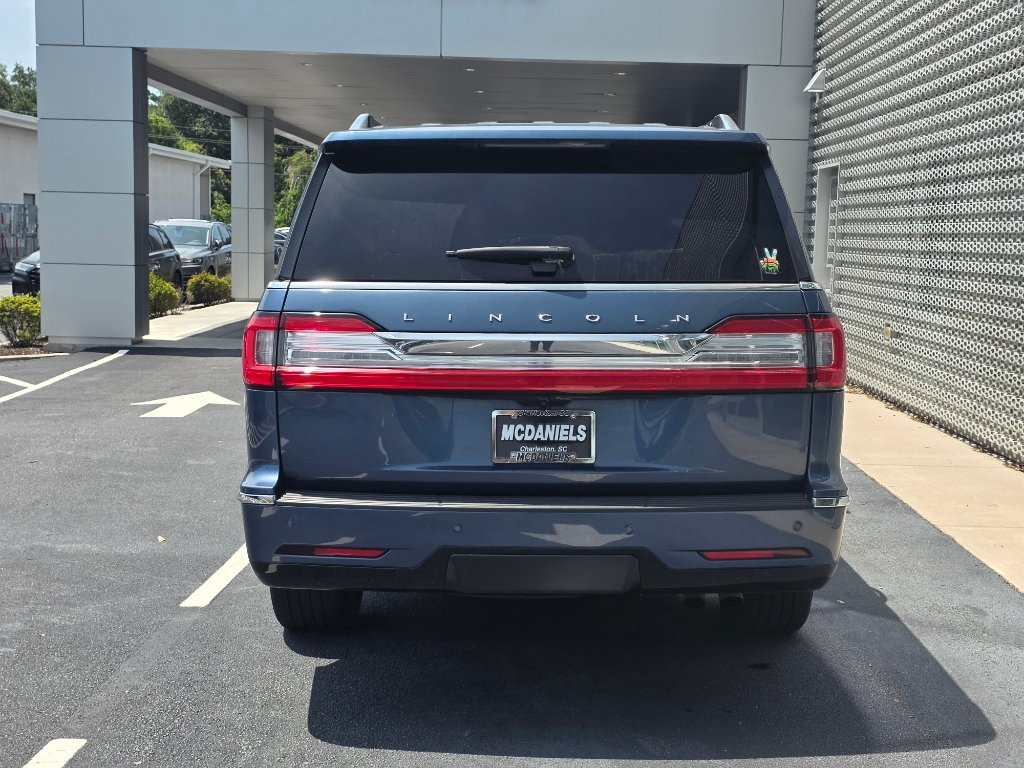 Used 2018 Lincoln Navigator L Select AWD/4WD image 8