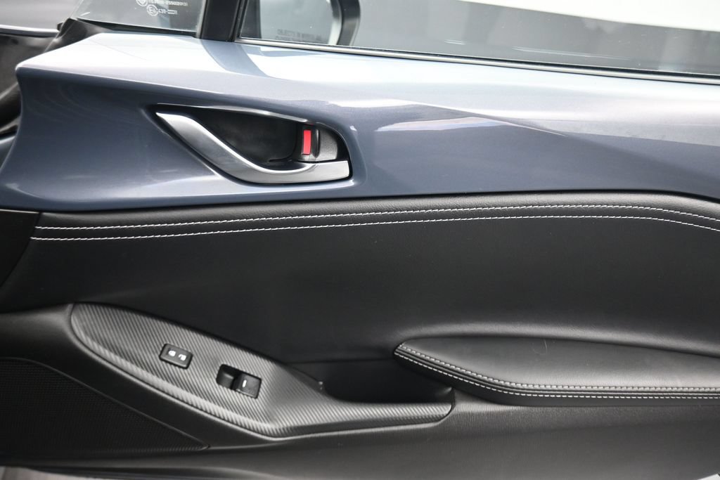 Used 2020 MAZDA MX-5 Miata RF Grand Touring RWD image 27
