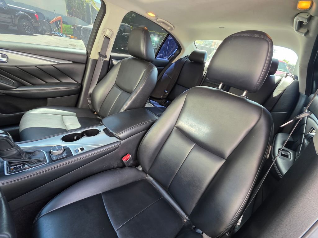 Used 2021 INFINITI Q50 Luxe RWD image 14