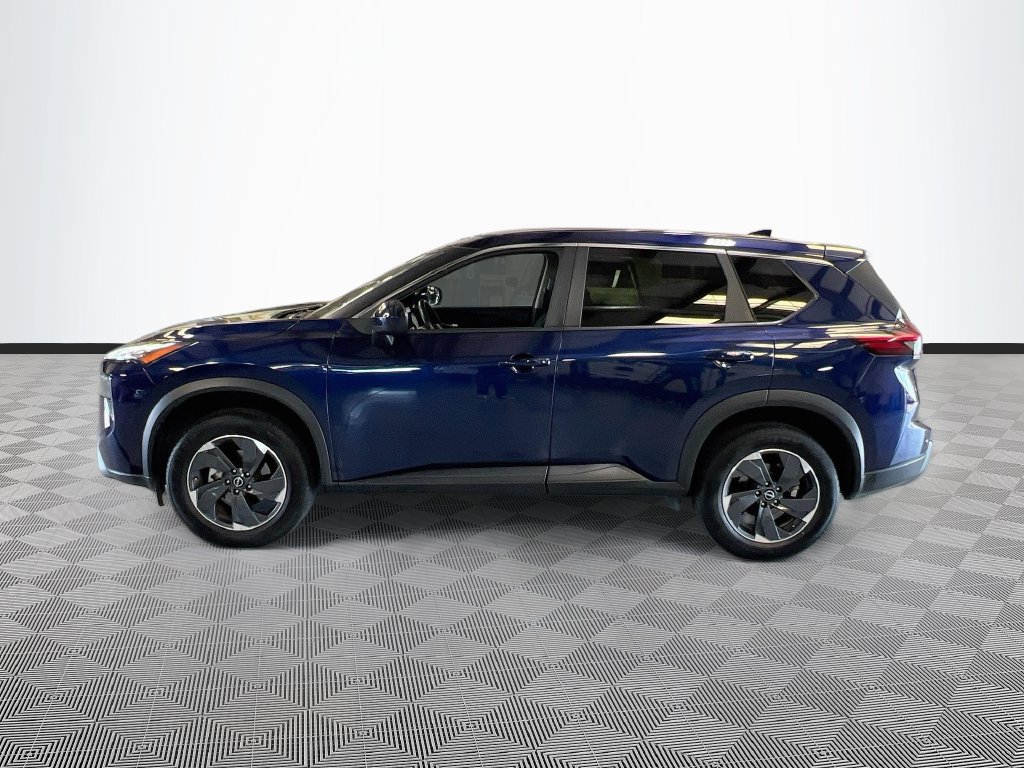 Used 2025 Nissan Rogue SV FWD image 4