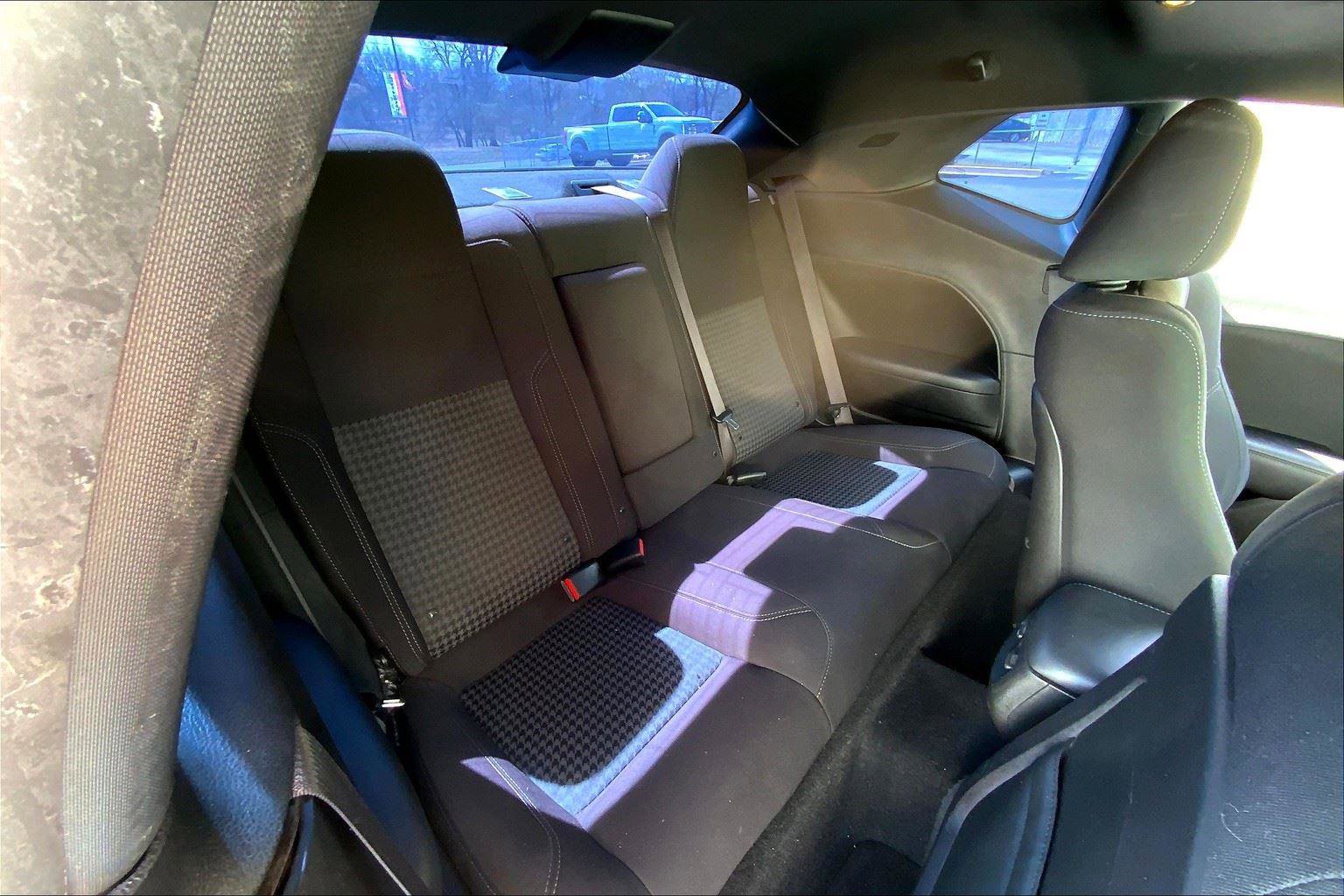 Used 2019 Dodge Challenger SXT image 21