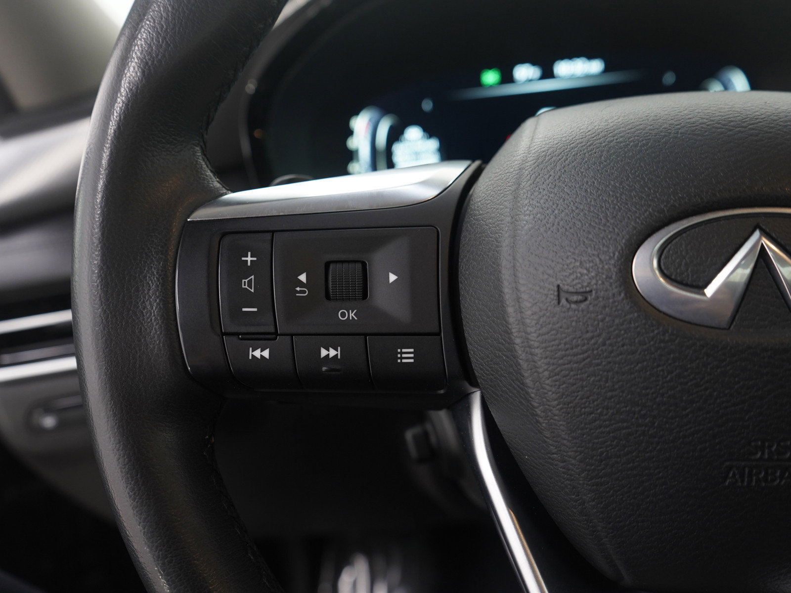 Used 2024 INFINITI QX60 Luxe image 31