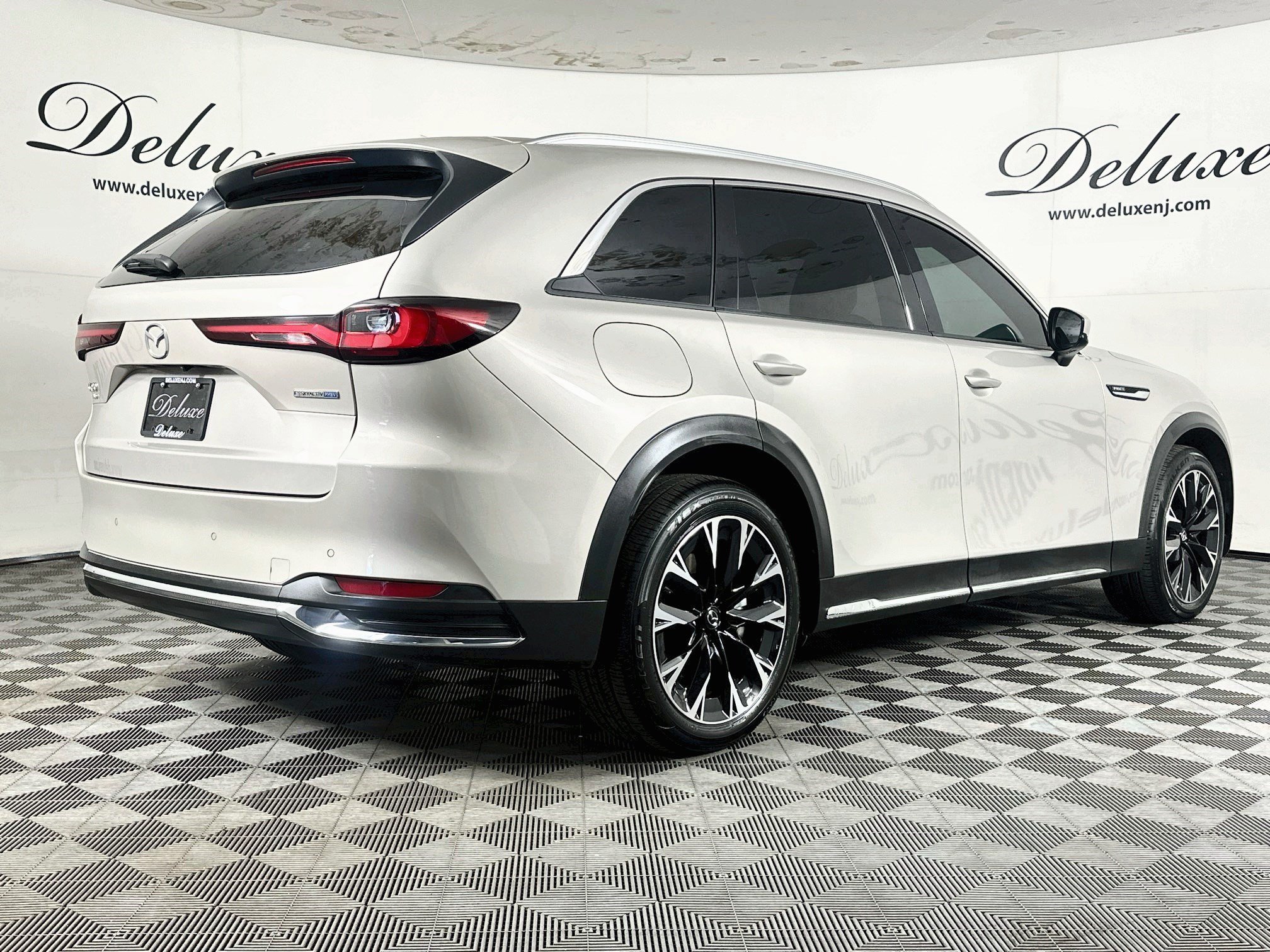 Used 2024 MAZDA CX-90 Plug-In Hybrid w/ Premium Pkg AWD/4WD image 6