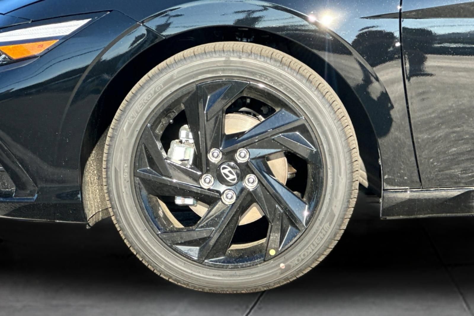 Certified 2026 Hyundai Elantra SEL Sport FWD image 27