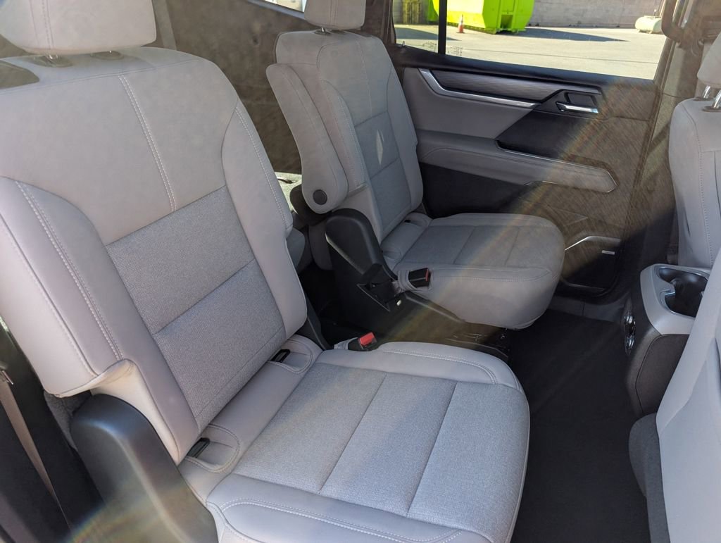 Used 2025 GMC Acadia Elevation FWD image 14