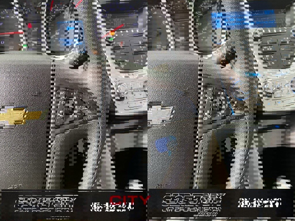 Used 2015 Chevrolet Equinox LS image 16