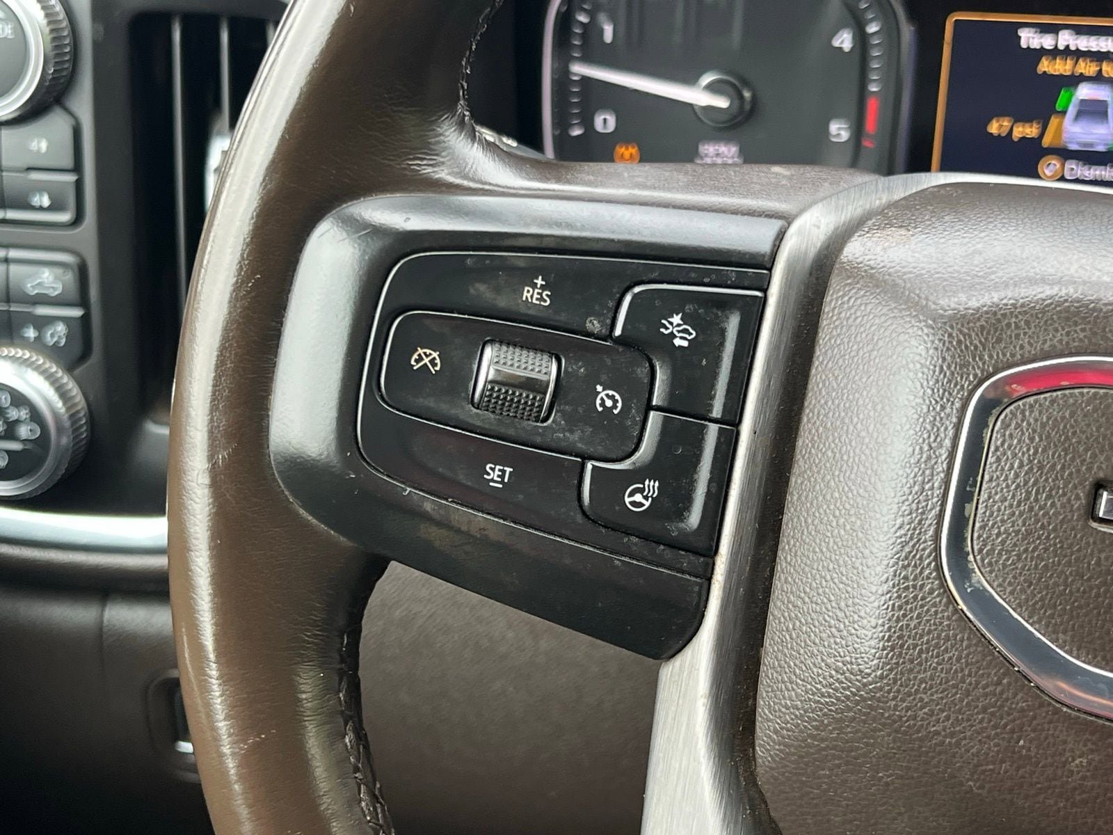 Used 2022 GMC Sierra 2500 Denali w/ Denali Ultimate Package AWD/4WD image 29