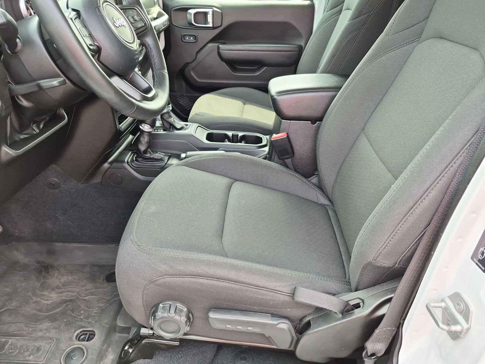 Used 2023 Jeep Wrangler Unlimited Sport AWD/4WD image 17