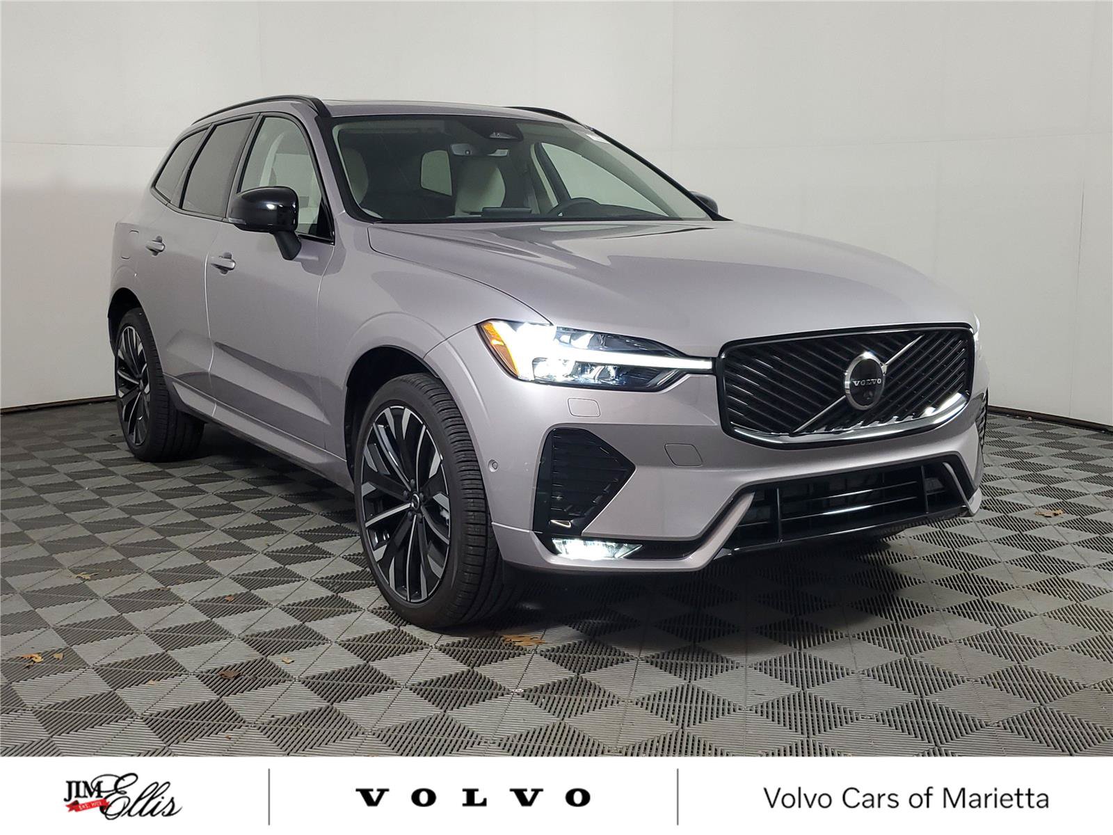 New 2026 Volvo XC60 B5 Ultra w/ Protection Package Premier