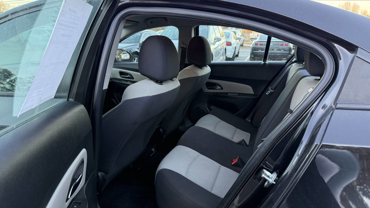 Used 2016 Chevrolet Cruze LS image 12