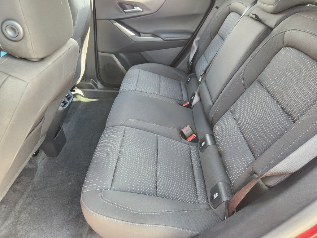 Used 2026 Chevrolet Equinox LT w/ Safety and Technology Package FWD image 23