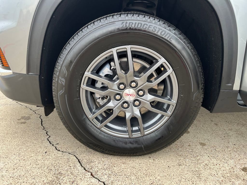 Used 2025 GMC Acadia Elevation image 32