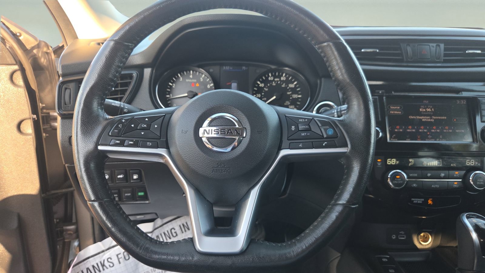 Used 2019 Nissan Rogue SV w/ Premium Package image 11