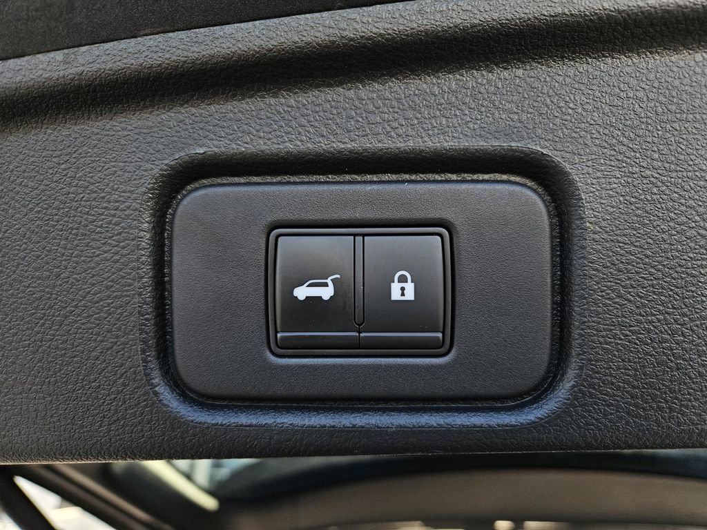 Certified 2022 Nissan Pathfinder SL w/ SL Premium Package image 11