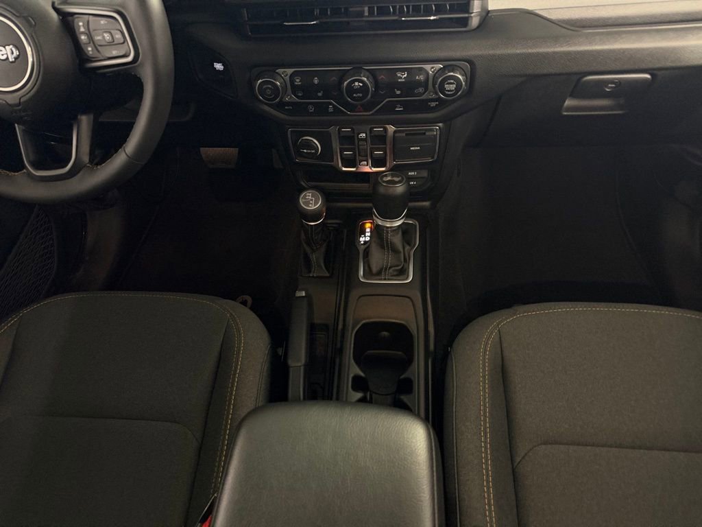 Used 2024 Jeep Wrangler Unlimited Sport AWD/4WD image 17
