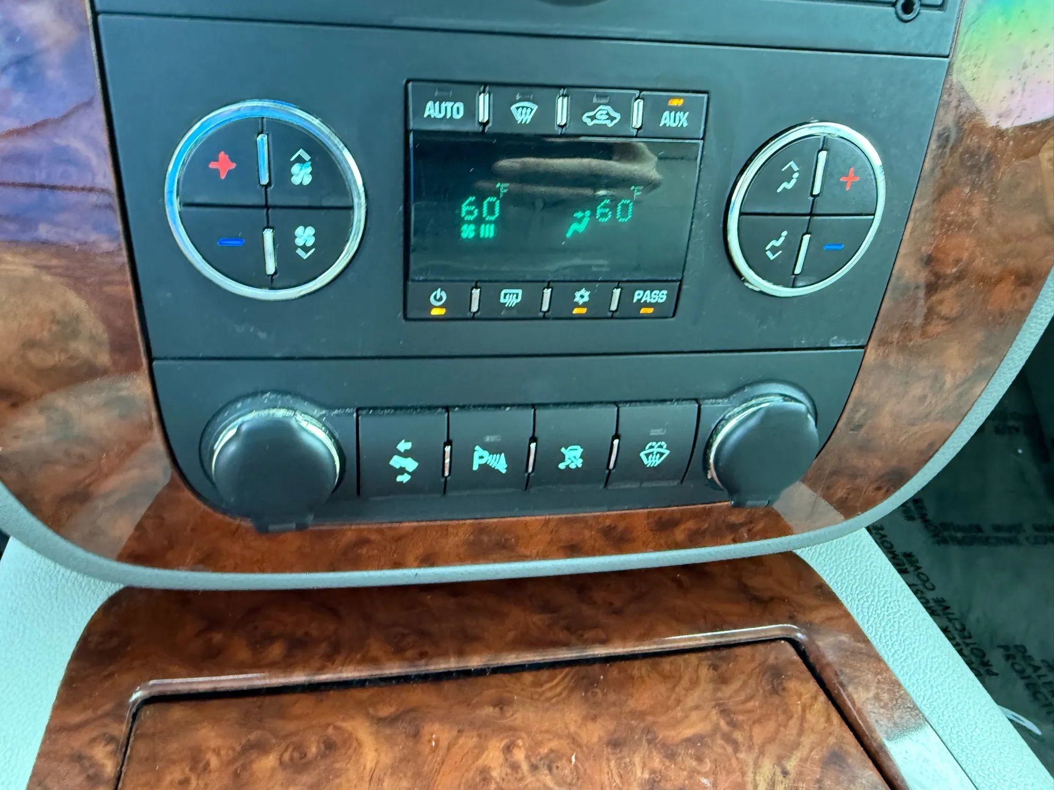 Used 2008 Chevrolet Suburban LTZ w/ LTZ Preferred Equipment Group image 17